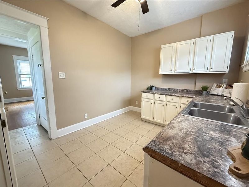215 Aberdeen Drive, Middletown, OH 45042 Photo 13