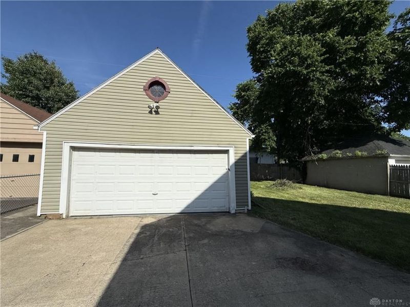 215 Aberdeen Drive, Middletown, OH 45042 Photo 3