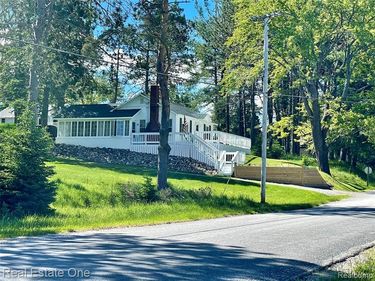 4160 N Hawk Road, Alcona Twp, MI 48742