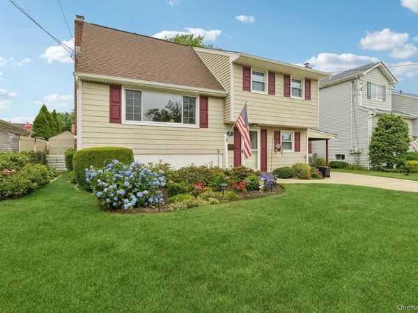 2394 Cedar Street , Seaford, NY 11783