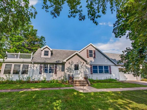 818 River Road, DeForest, WI 53532