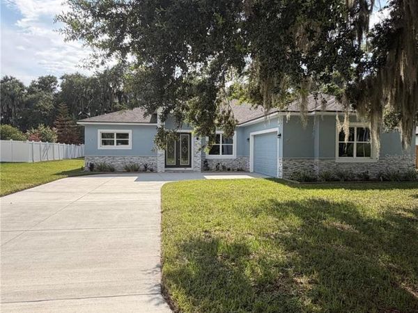 319 WATER SHORE DRIVE , LEESBURG, FL 34748