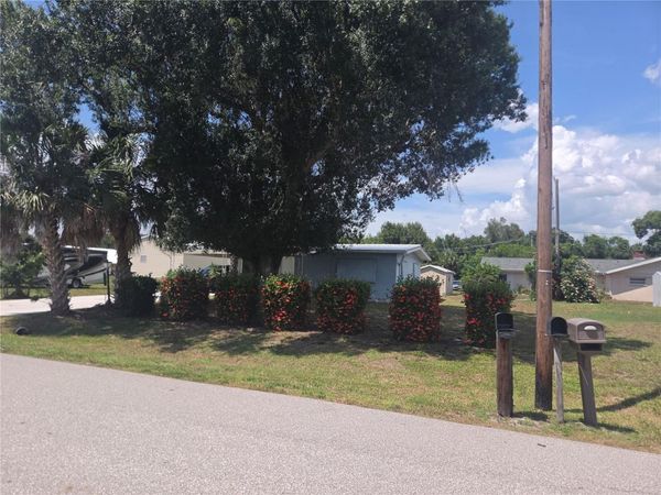 11192 3RD AVENUE , PUNTA GORDA, FL 33955