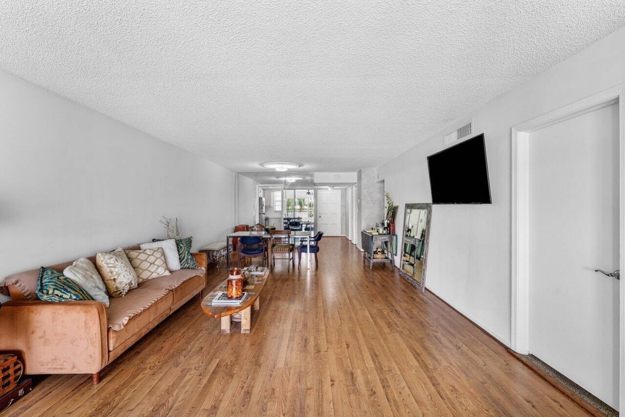 157 Atlantis Boulevard, Unit 301, Atlantis, FL 33462 Photo