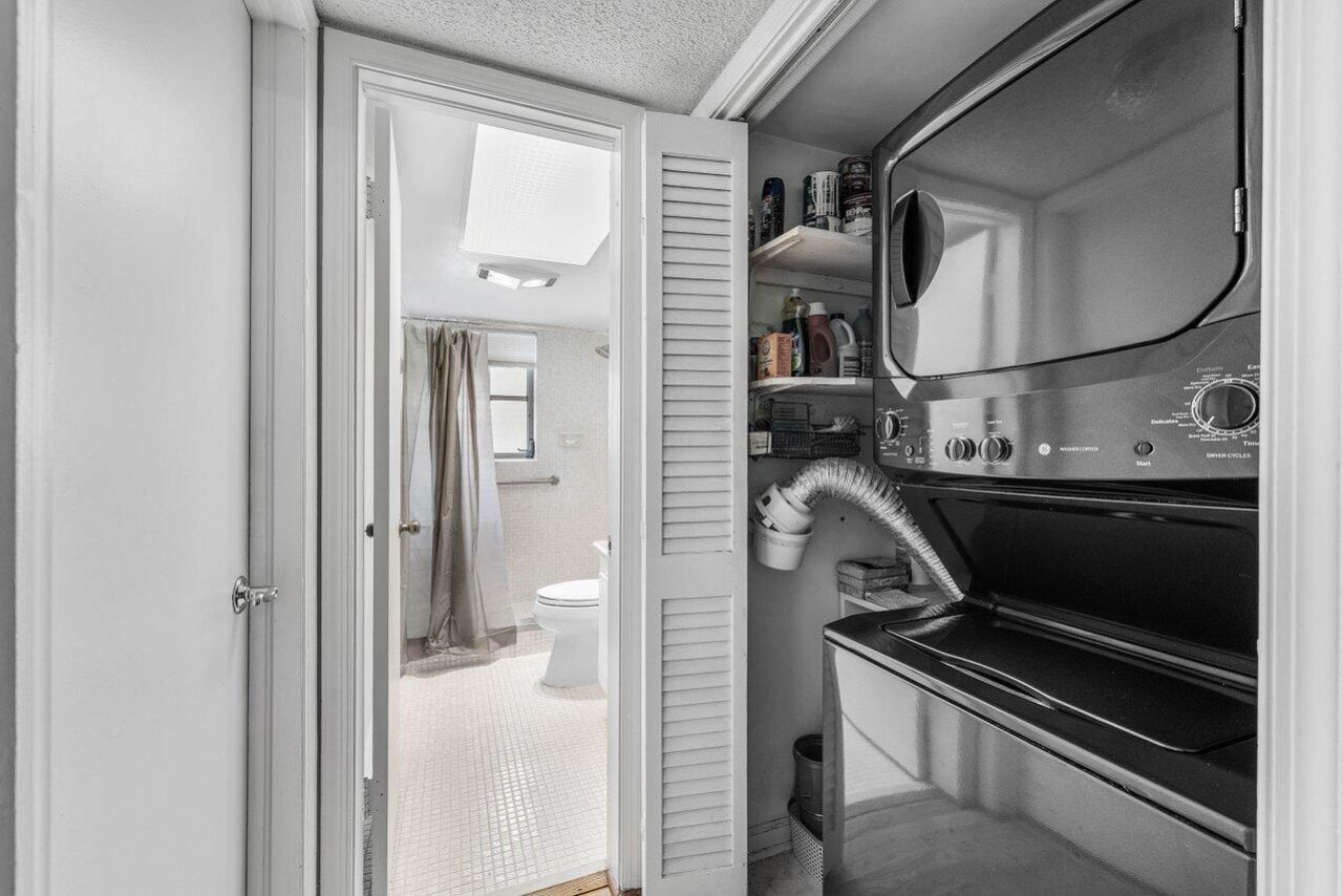 157 Atlantis Boulevard, Unit 301, Atlantis, FL 33462 Photo