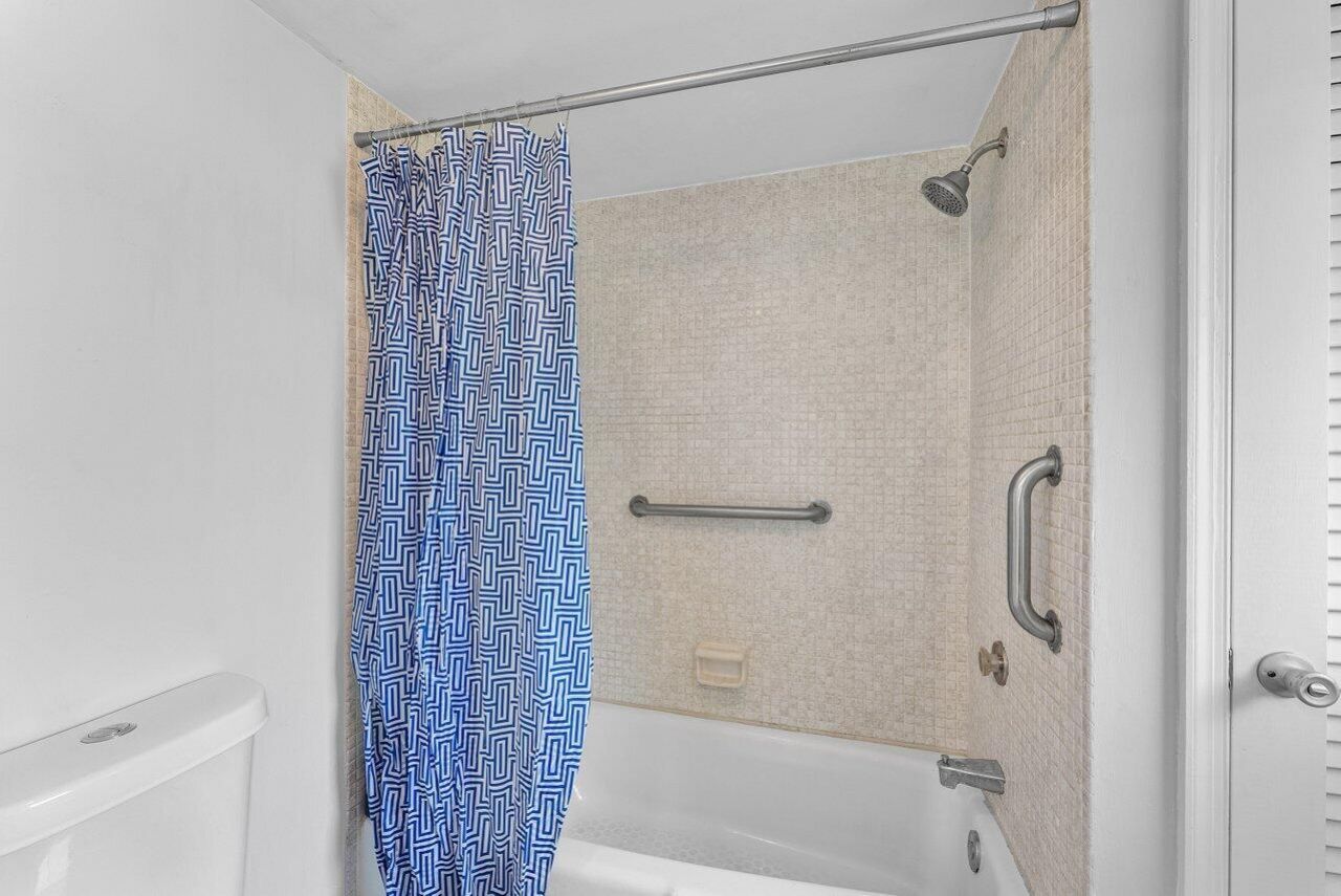 157 Atlantis Boulevard, Unit 301, Atlantis, FL 33462 Photo