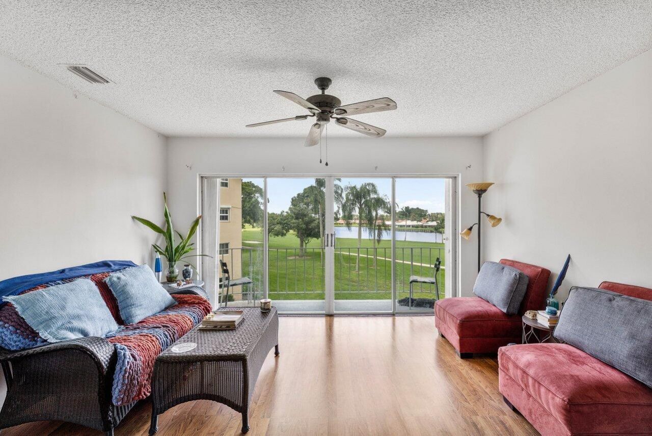 157 Atlantis Boulevard, Unit 301, Atlantis, FL 33462 Photo