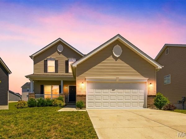 219 Burrograss Drive , Wentzville, MO 63385