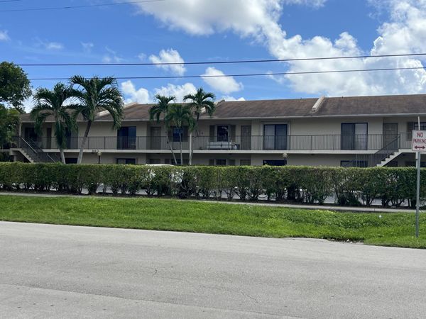 960 NW 45th Street, Unit B-6, Deerfield Beach, FL 33064