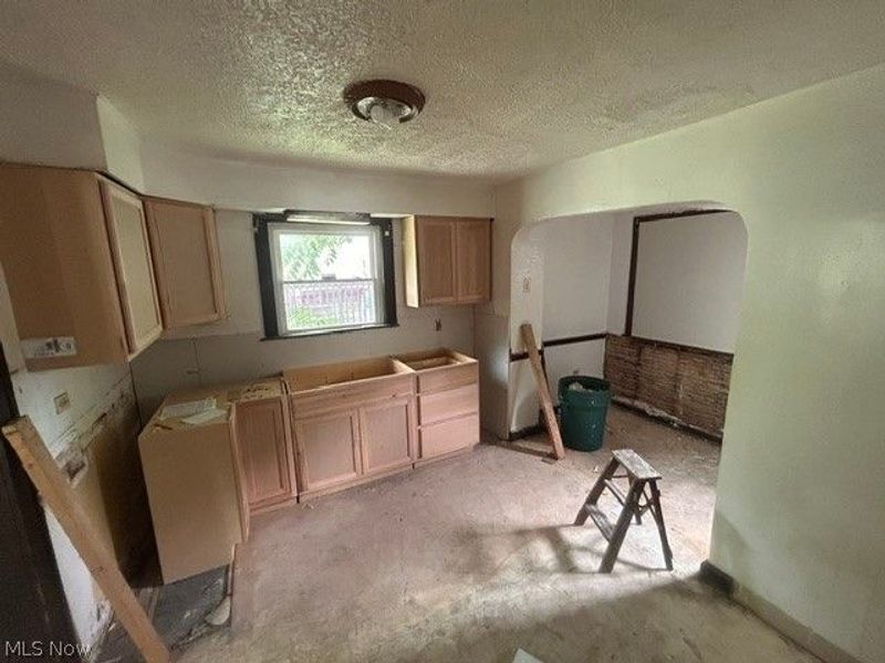 296 Grace Avenue, Akron, OH 44320 Photo 5