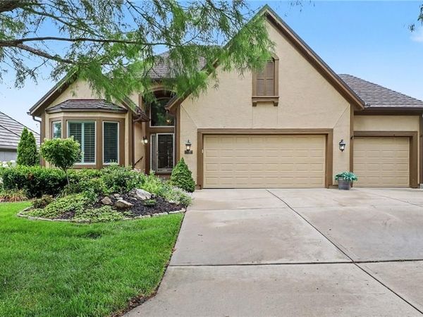 20306 W 99th Terrace, Lenexa, KS 66220