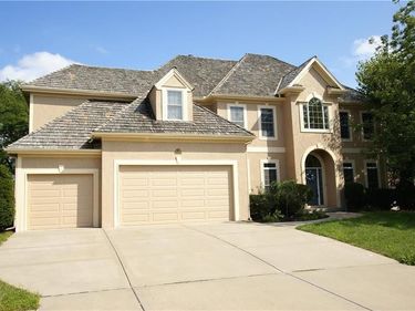 10319 N Saline Avenue, Kansas City, MO 64154