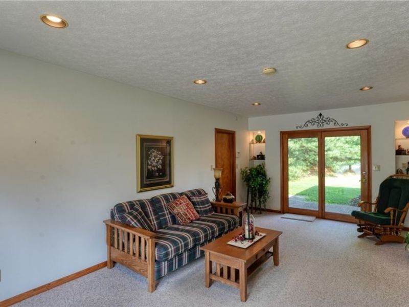 6282 Belvedere, Cambridge, OH 43725 Photo 4