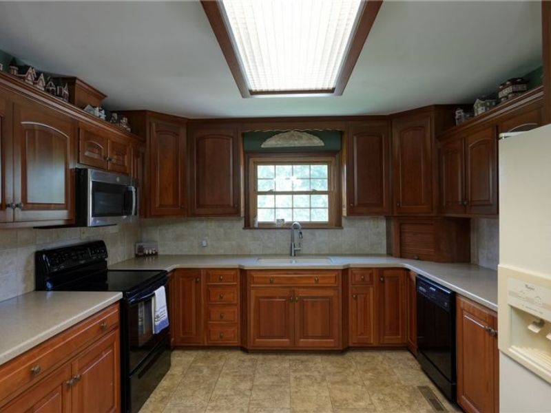 6282 Belvedere, Cambridge, OH 43725 Photo 6