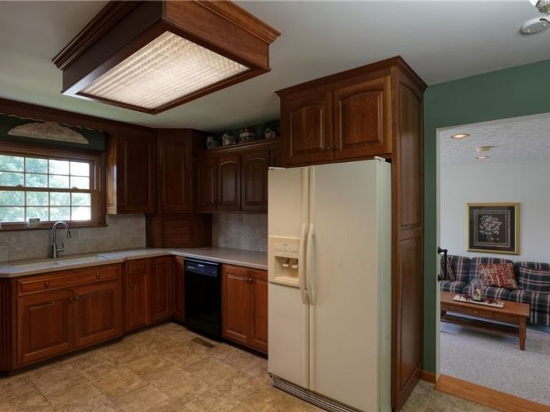 6282 Belvedere, Cambridge, OH 43725 Photo 7