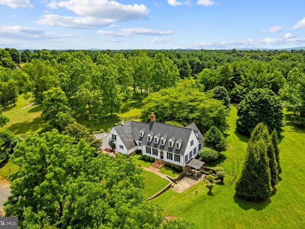 19725 WOODTRAIL ROAD, ROUND HILL, VA 20141