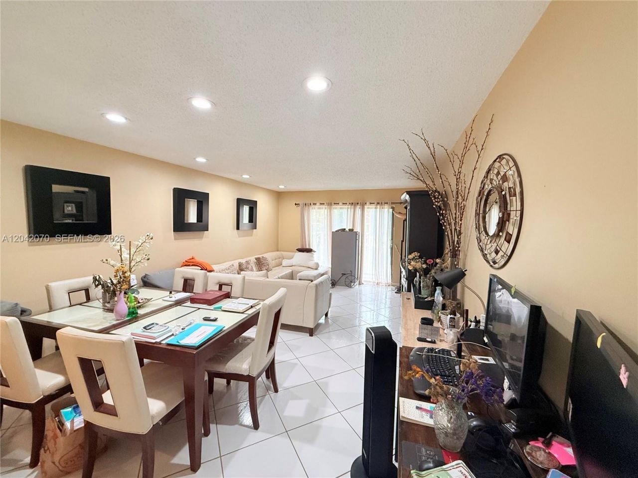 8931 N New River Canal Rd , Unit 2B, Plantation, FL 33324 Photo