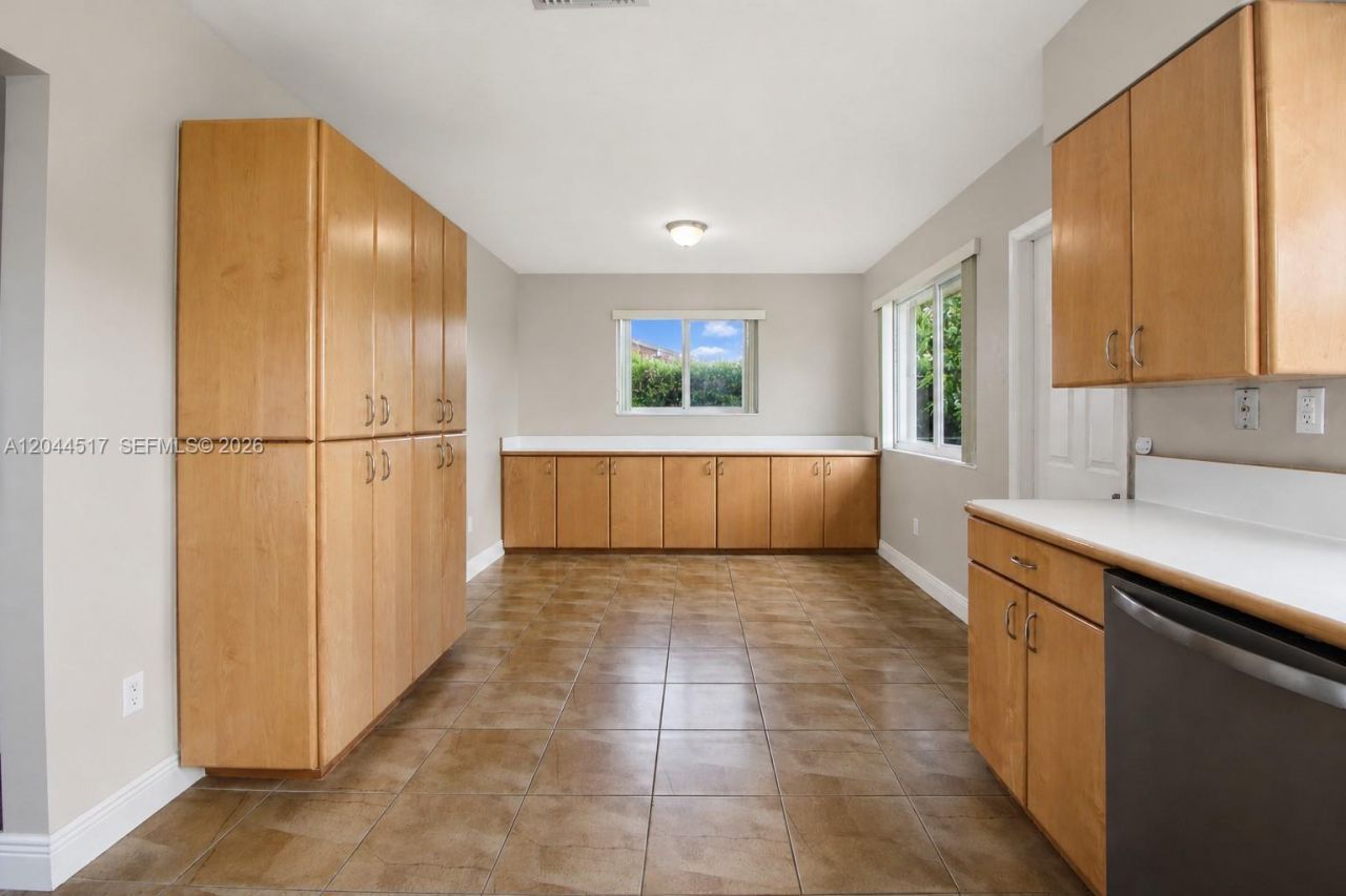 15445 SW 99th Ave , Unit 15445, Miami, FL 33157 Photo