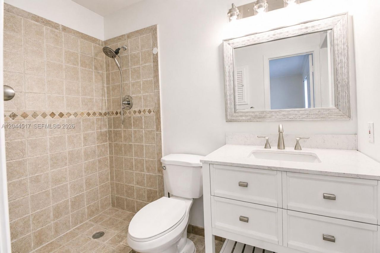 15445 SW 99th Ave , Unit 15445, Miami, FL 33157 Photo