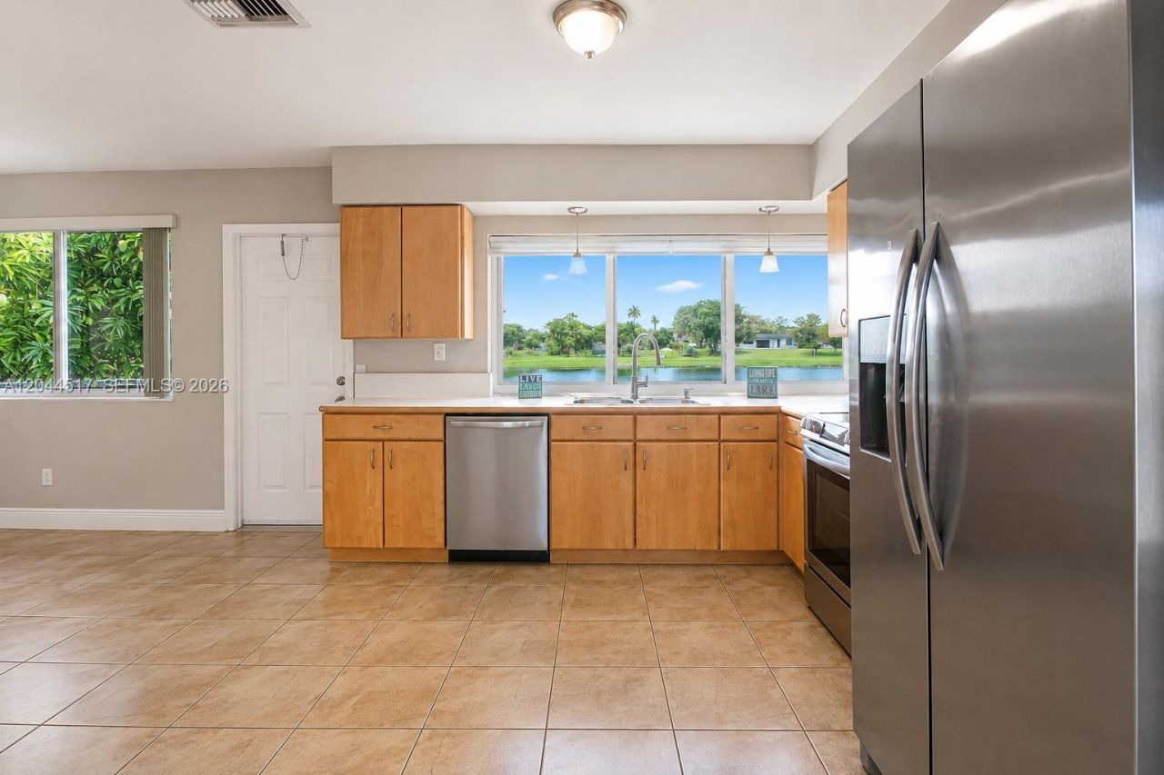 15445 SW 99th Ave , Unit 15445, Miami, FL 33157 Photo