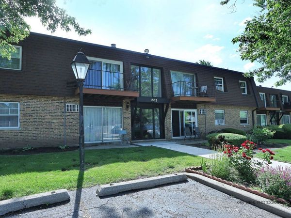 665 Grove Drive , Unit 209, Buffalo Grove, IL 60089