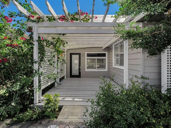 1122 E OAKWOOD STREET , TARPON SPRINGS, FL 34689