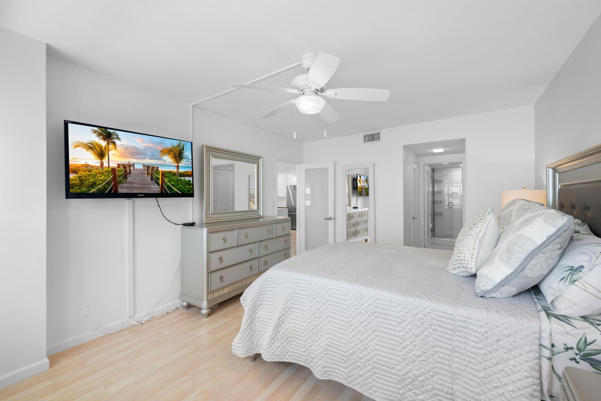 3700 Galt Ocean Drive, Unit 1604, Fort Lauderdale, FL 33308 Photo