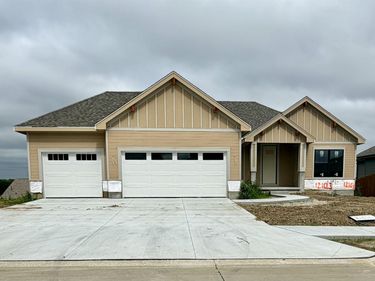 12103 S 44 Street, Bellevue, NE 68123