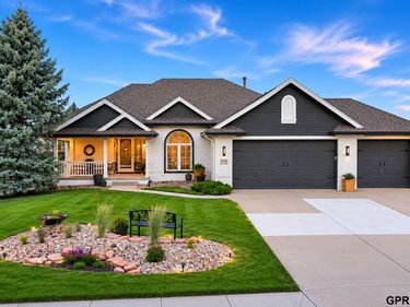 9504 S 179Th Street, Omaha, NE 68136