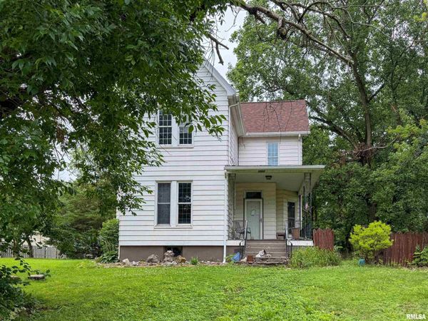 1027 N MAIN Street, Lewistown, IL 61542