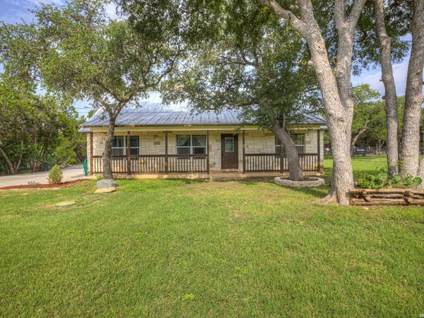 1840 Rustic Oak Ln, Spring Branch, TX 78070