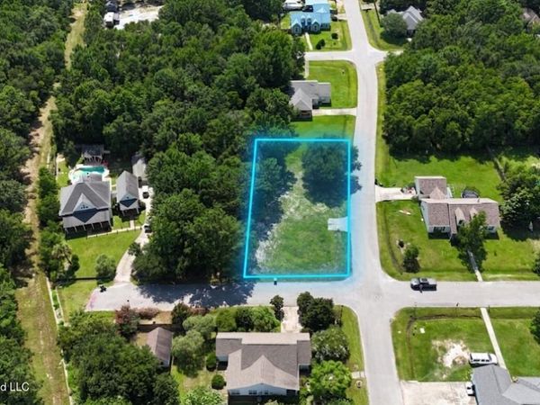 405 Taylor Trail, Waveland, MS 39576