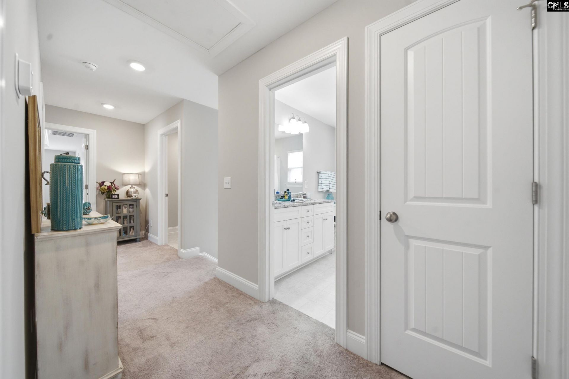 219 Hadleigh Drive  Photo 32