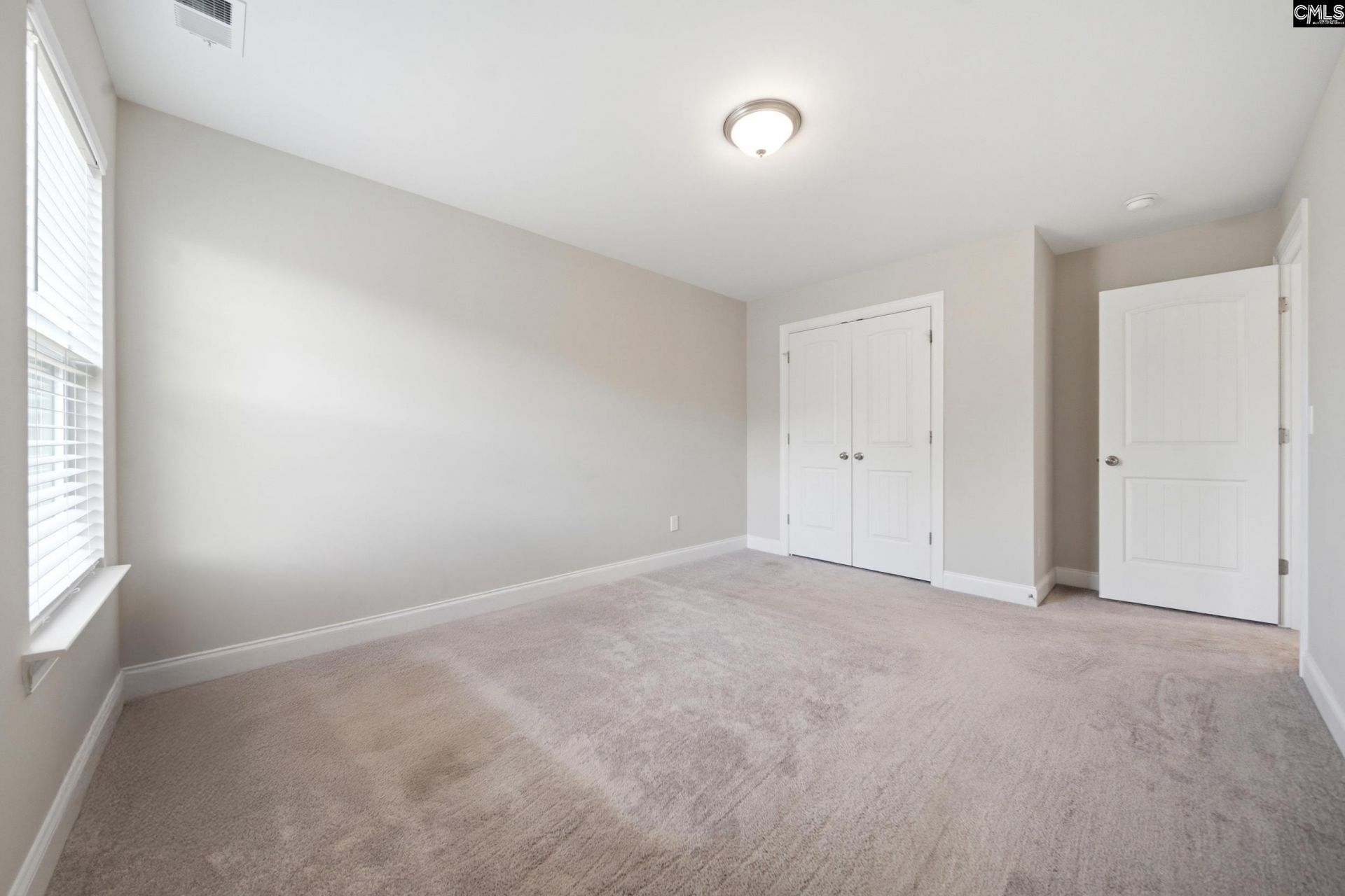 219 Hadleigh Drive  Photo 33