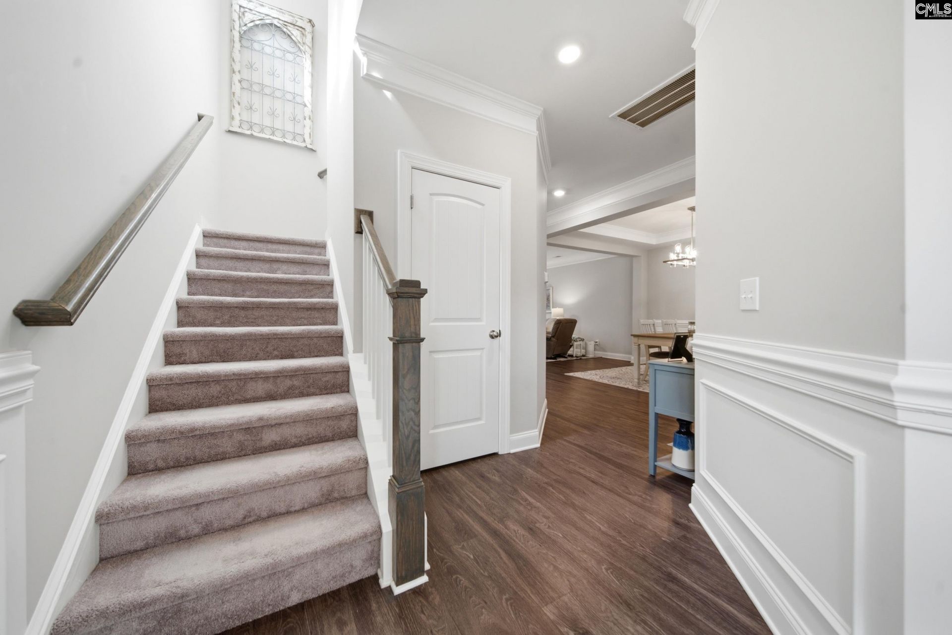 219 Hadleigh Drive  Photo 6