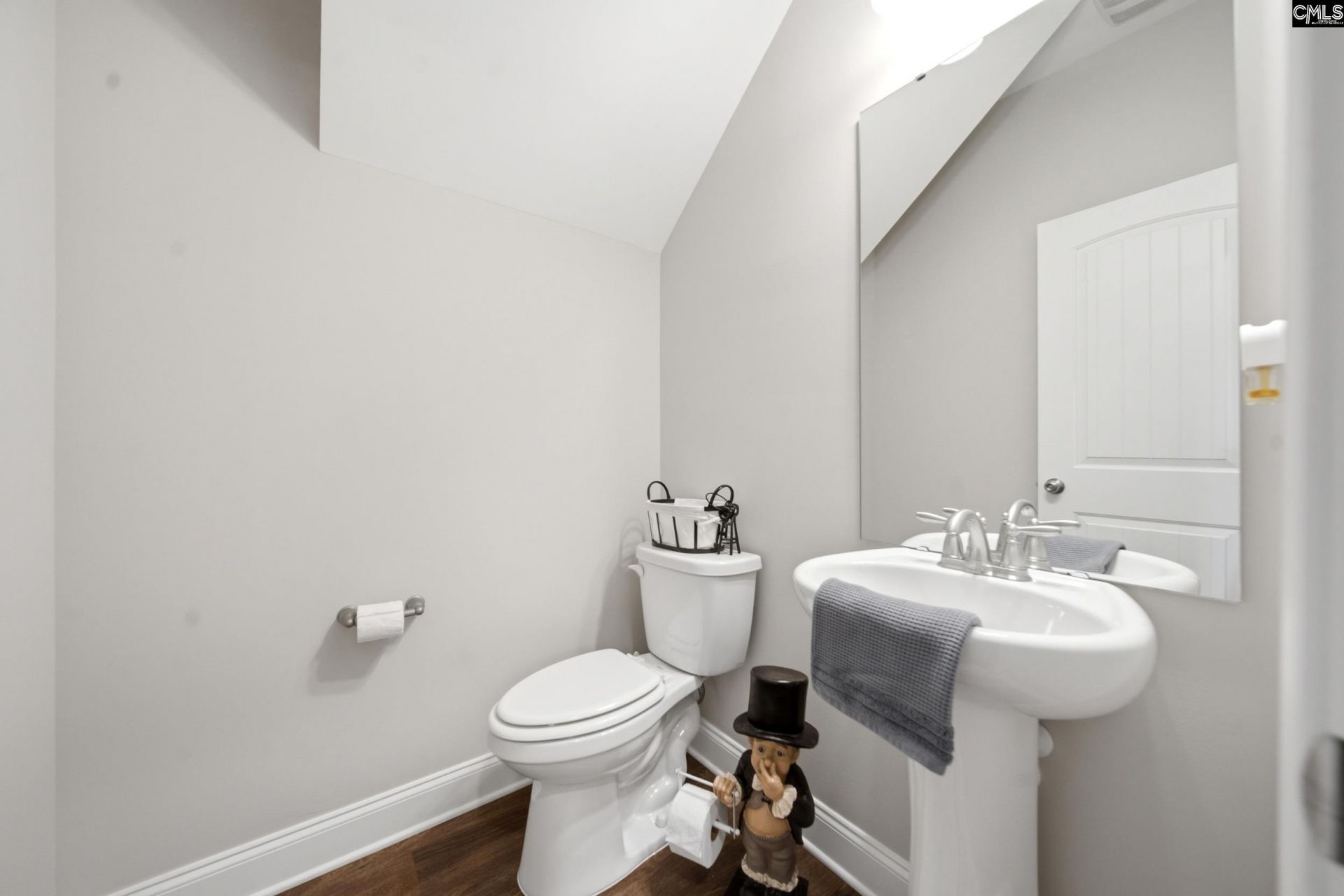 219 Hadleigh Drive  Photo 9