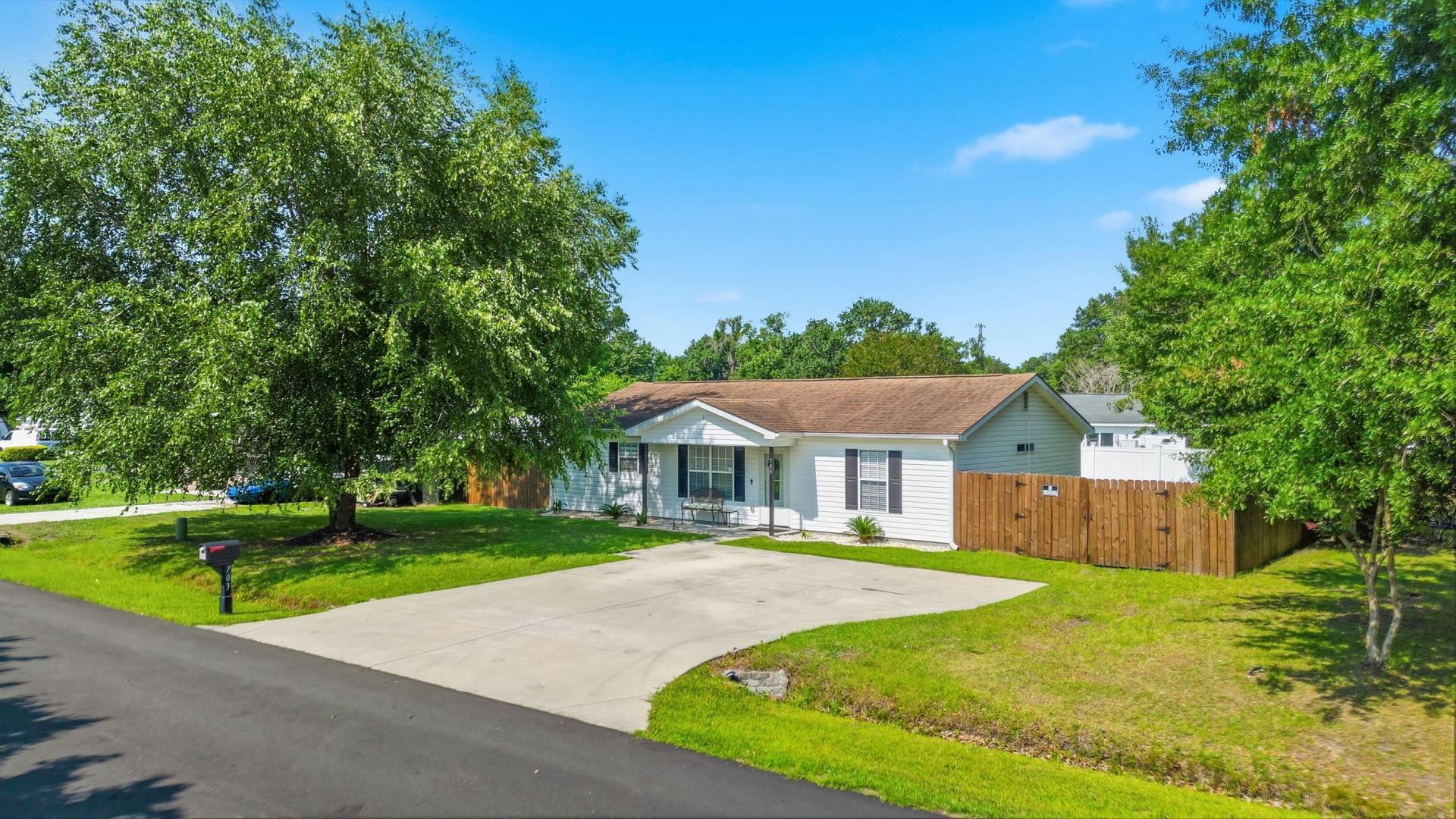 703 Birch Ln. Photo 33