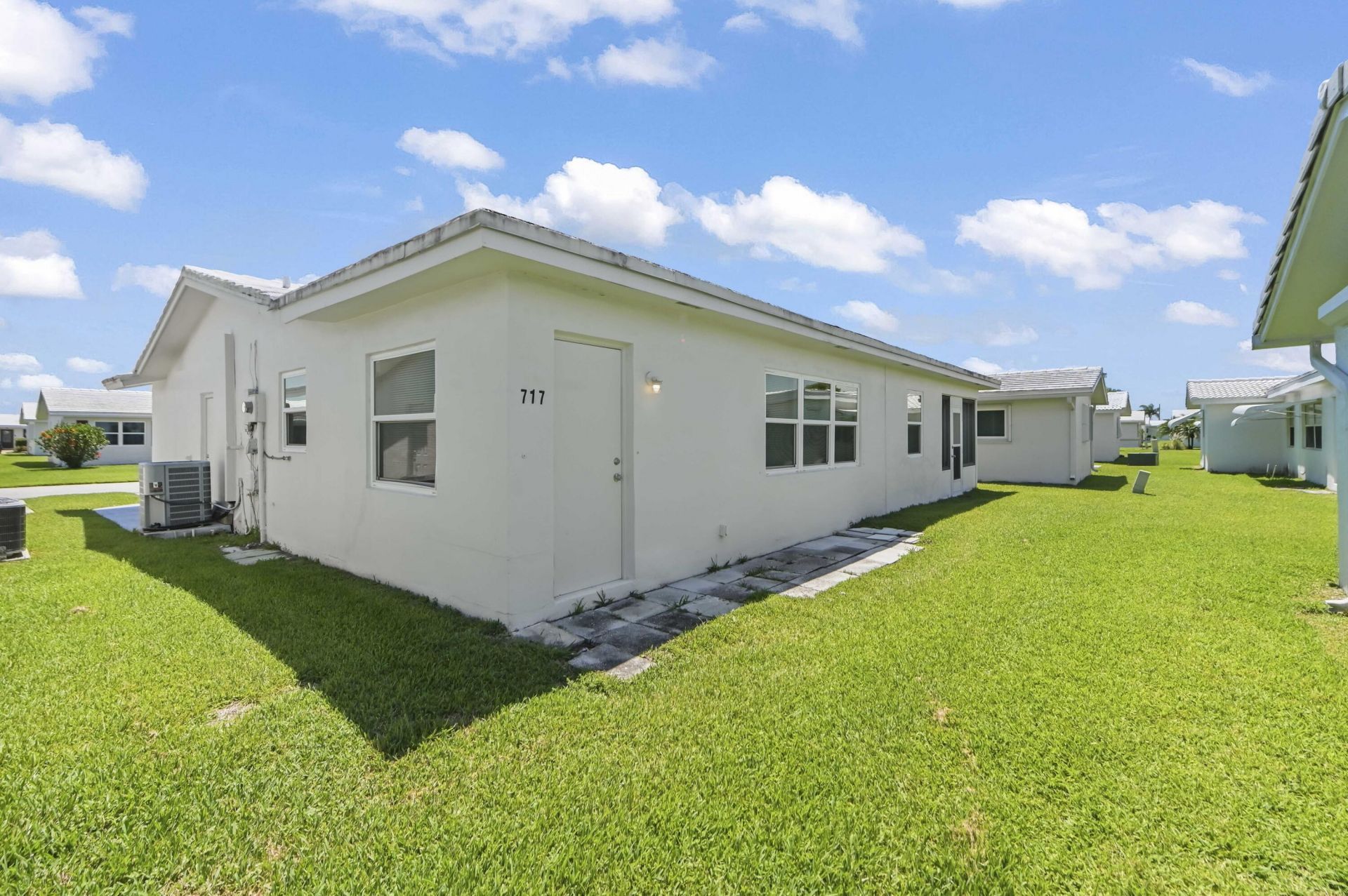 717 SW 16th Street, Boynton Beach, FL 33426 Photo