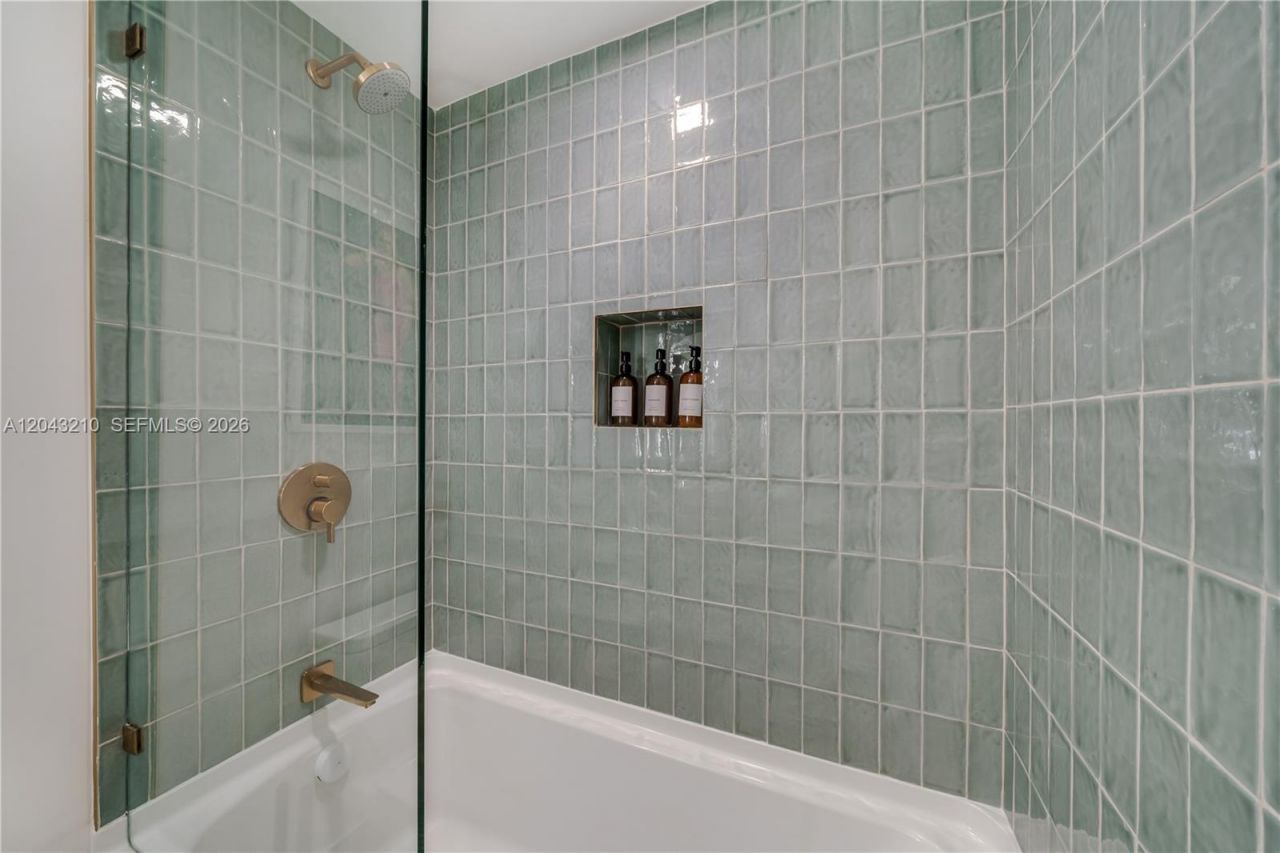 159 NE 6th St , Unit 4212, Miami, FL 33132 Photo