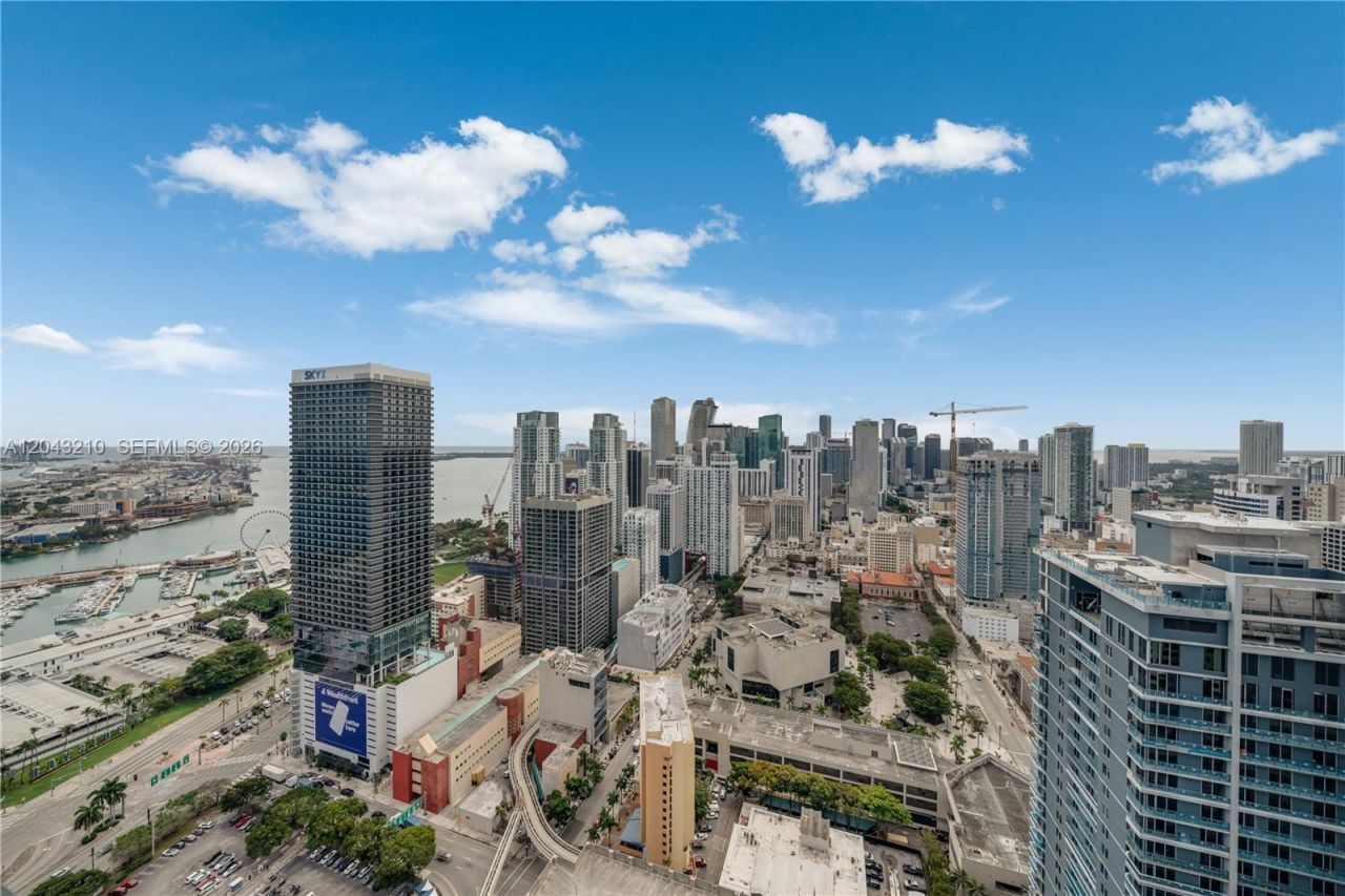 159 NE 6th St , Unit 4212, Miami, FL 33132 Photo