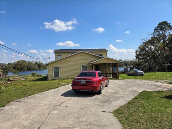 8725 TWIN LAKES BOULEVARD , TAMPA, FL 33614