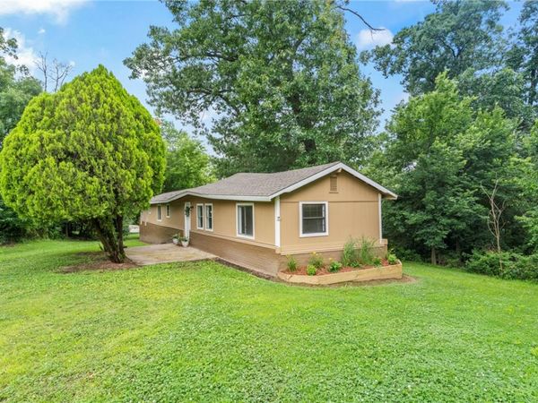 310 Lacy Street, Siloam Springs, AR 72761