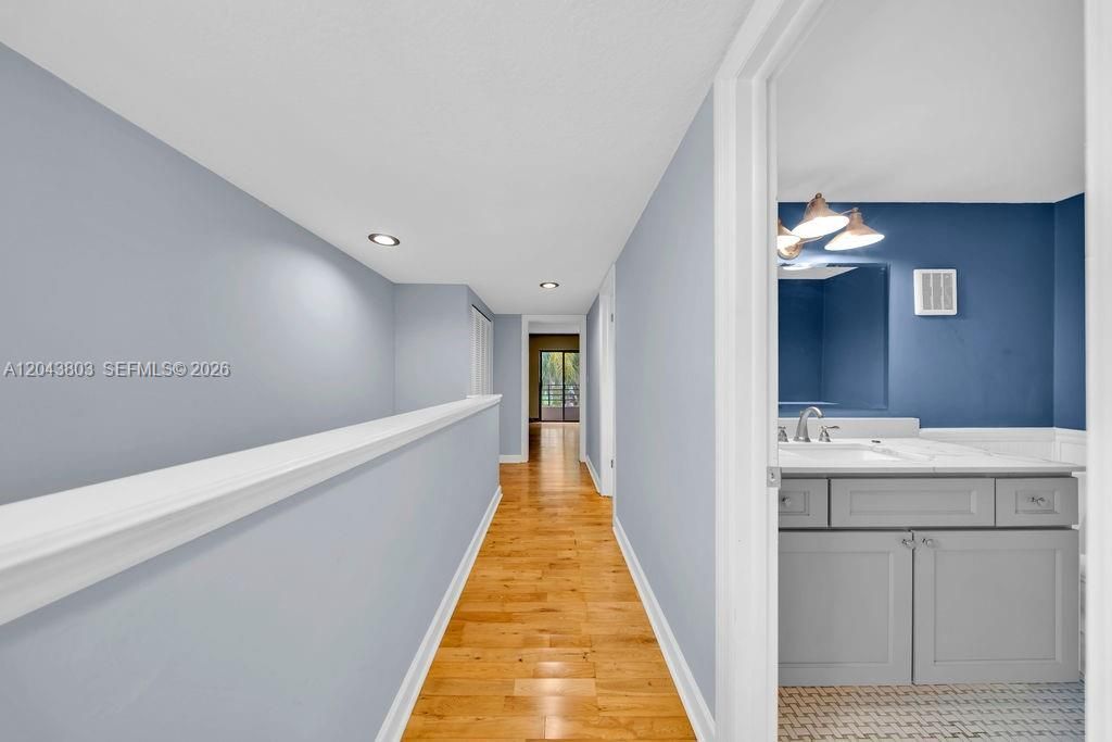 19408 W Lake Dr , Hialeah, FL 33015 Photo
