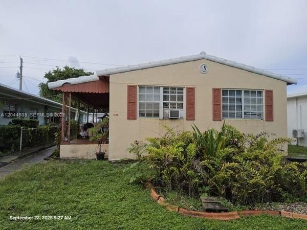 1938 Pierce St , Hollywood, FL 33020