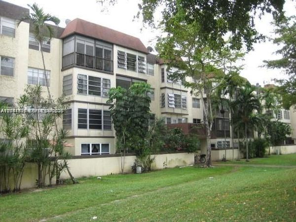 7300 NW 17th St , Unit 210, Plantation, FL 33313