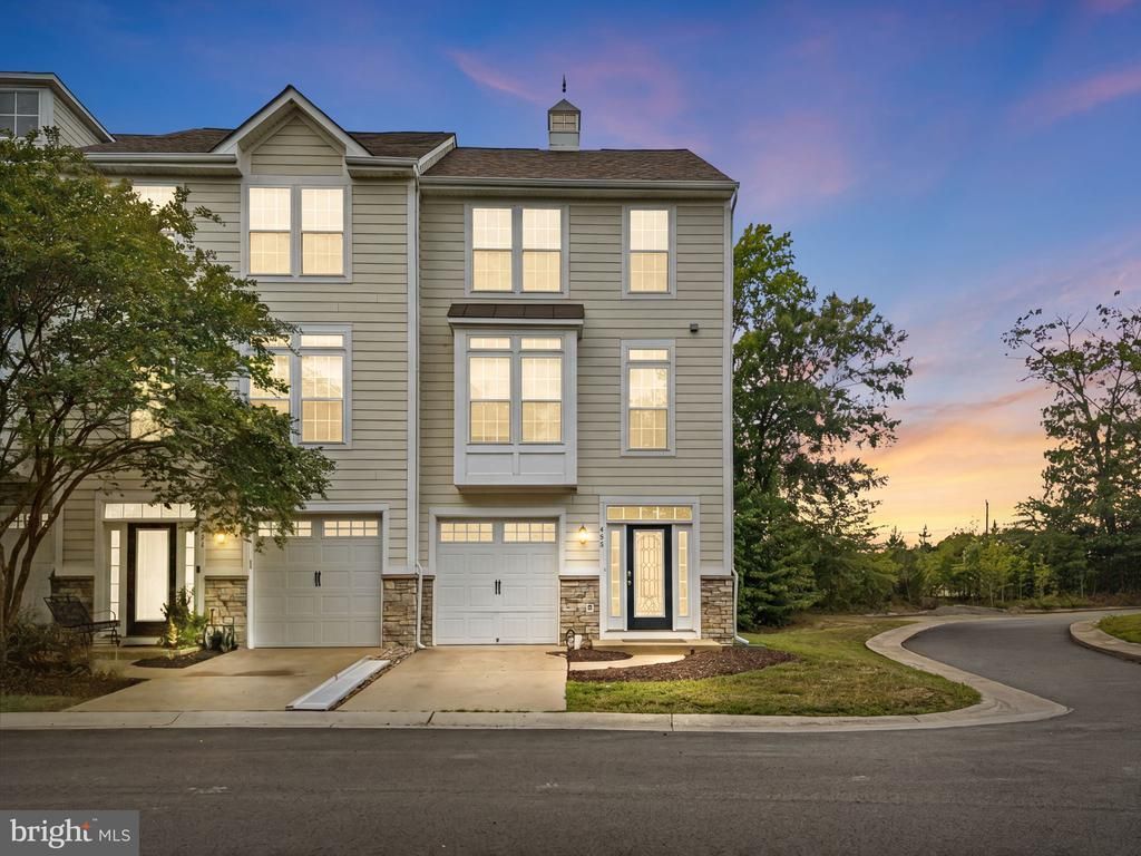 506 Monroe Point Drive , Colonial Beach, VA 22443 Main Photo