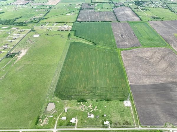 000 Chisam Road , Sanger, TX 76266