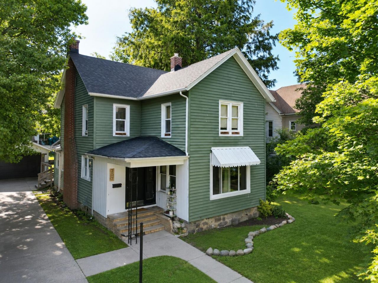 207 S Barry Street, Greenville, MI 48838 Main Photo