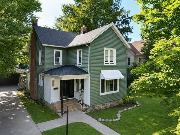 207 S Barry Street, Greenville, MI 48838
