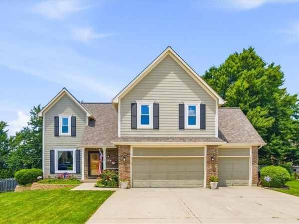 270 SE Sumpter Court, Lee's Summit, MO 64063